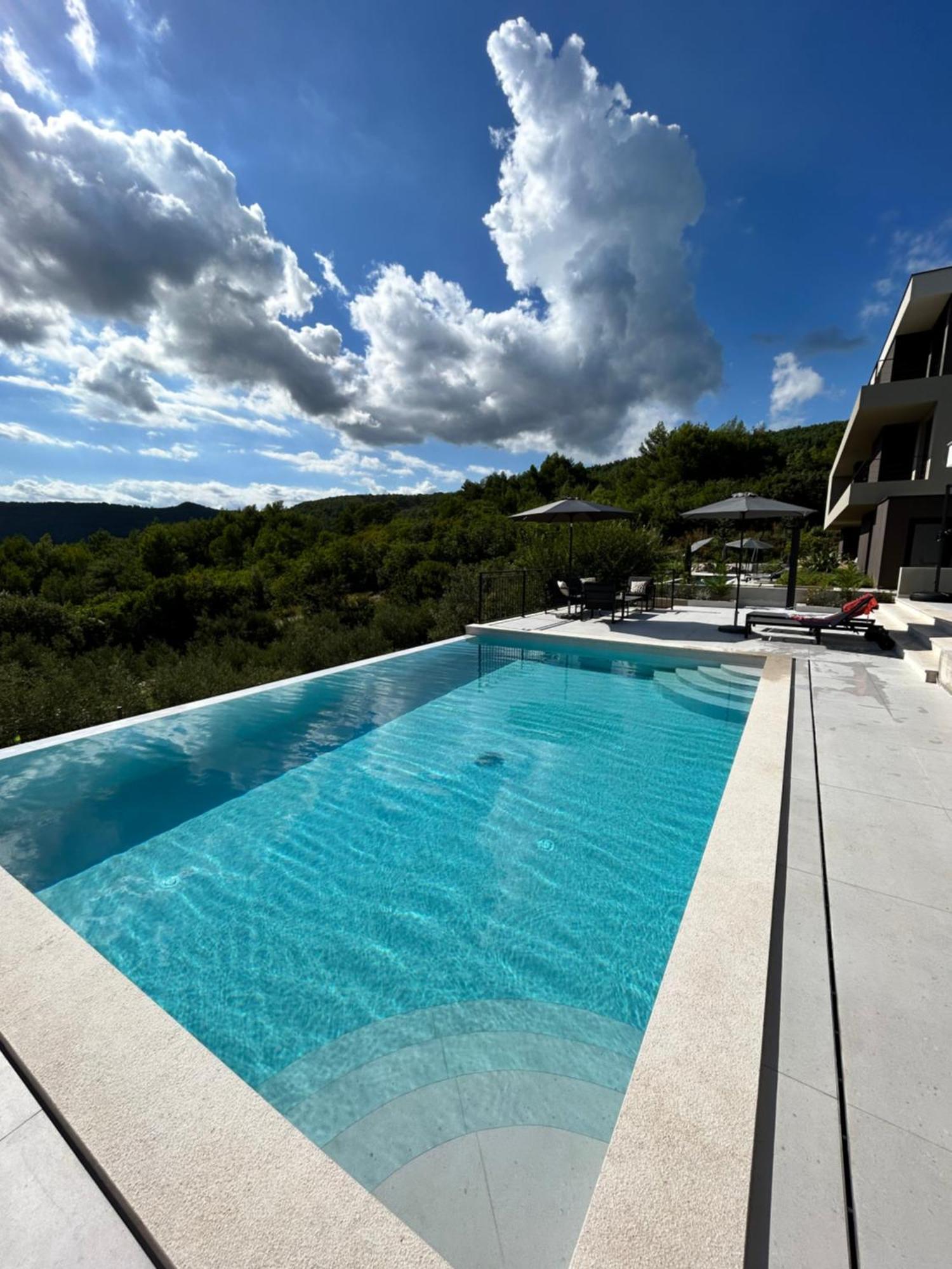ראבץ V Residence Apartments מראה חיצוני תמונה