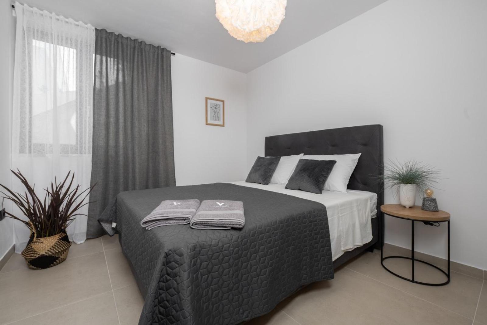 ראבץ V Residence Apartments מראה חיצוני תמונה